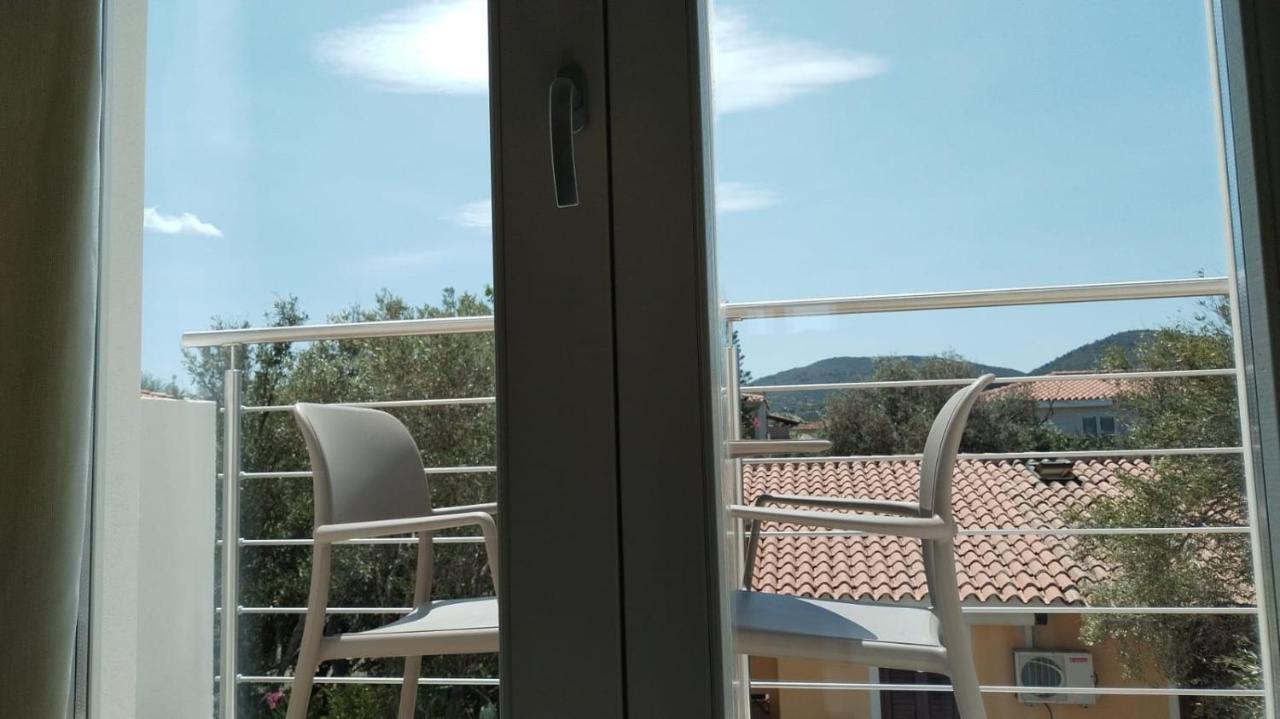 Villa Est San Teodoro  Exteriér fotografie