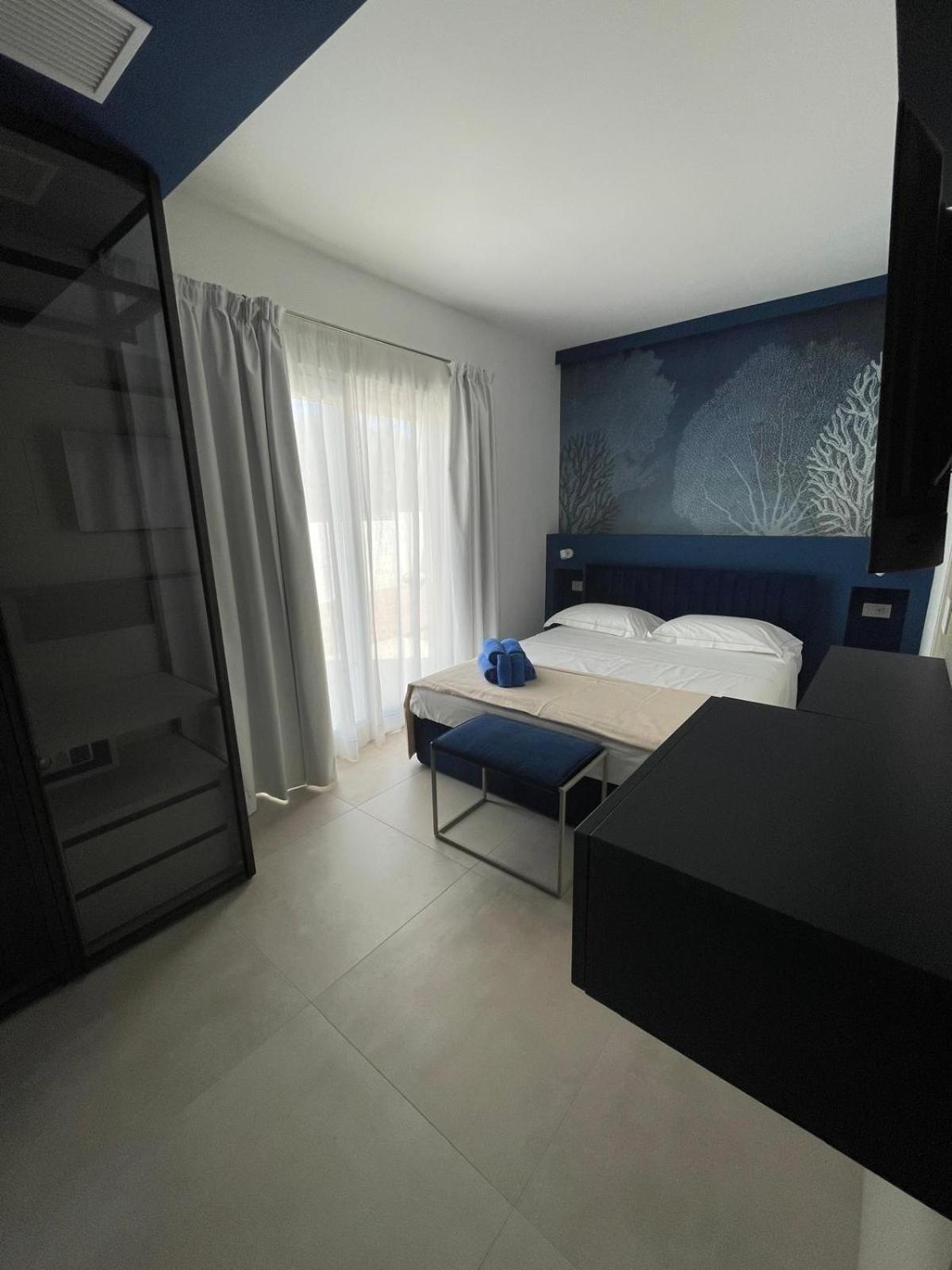 Villa Est San Teodoro  Exteriér fotografie